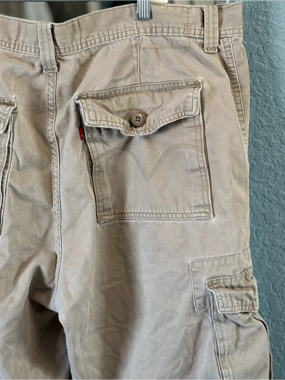 Vintage 90’s Levi’s WorkWear Tough  Men’s Khaki Cargo Shorts 38W